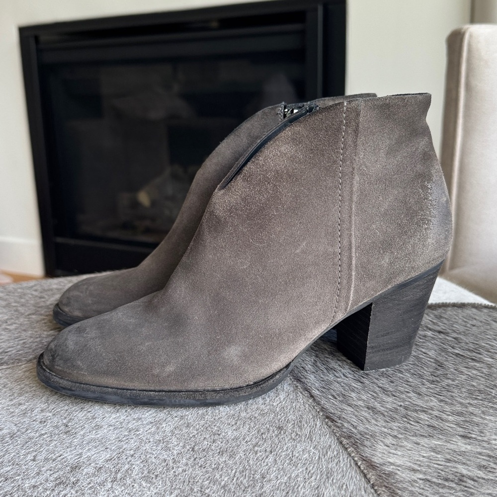 Paul Green Gray Suede Booties